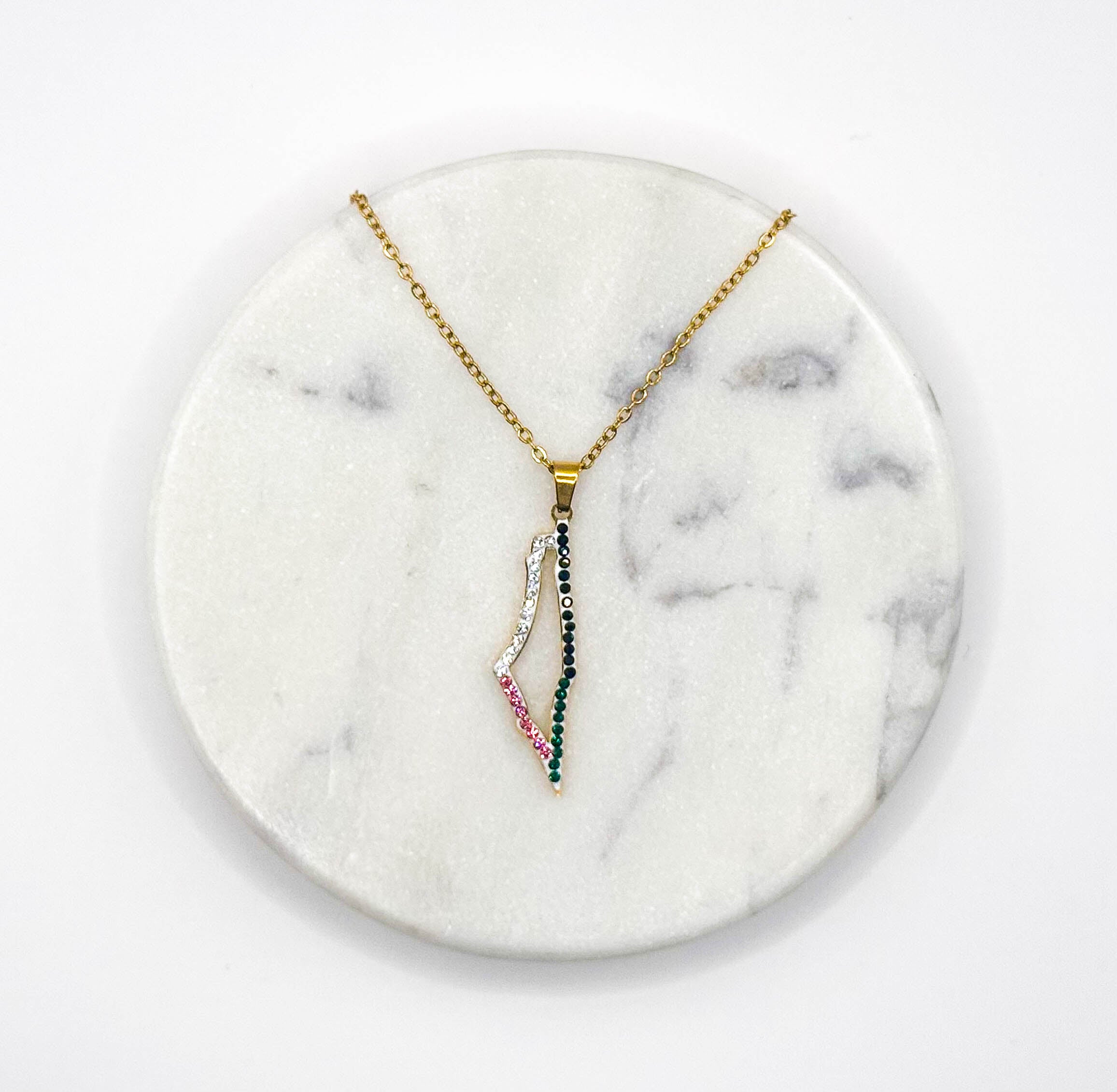 Palestina-kart halskjede i gull med steiner i palestinske farger