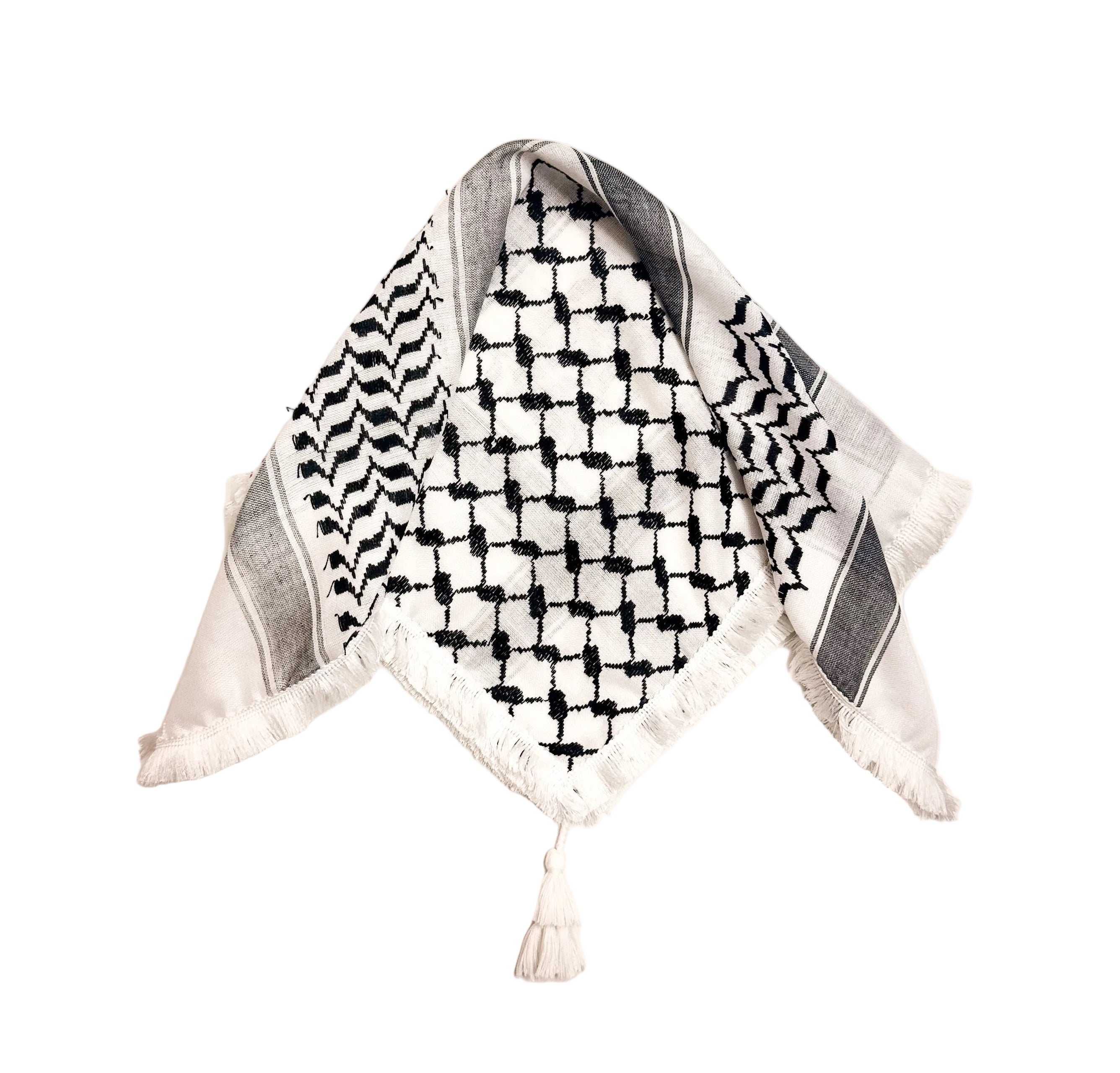 Svart og hvit kufiyeh-bandana med tykke frynser rundt kanten, tradisjonelt tilbehør med klassisk palestinsk mønster